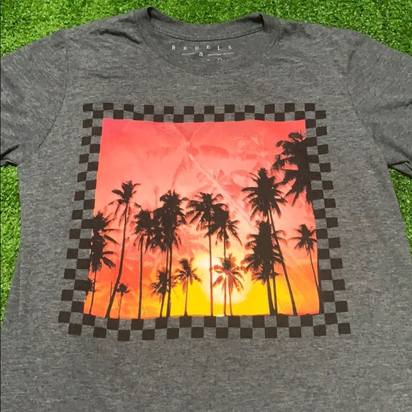 Rebels & Nomads Palm Tee 🏝 - Picture 1 of 5